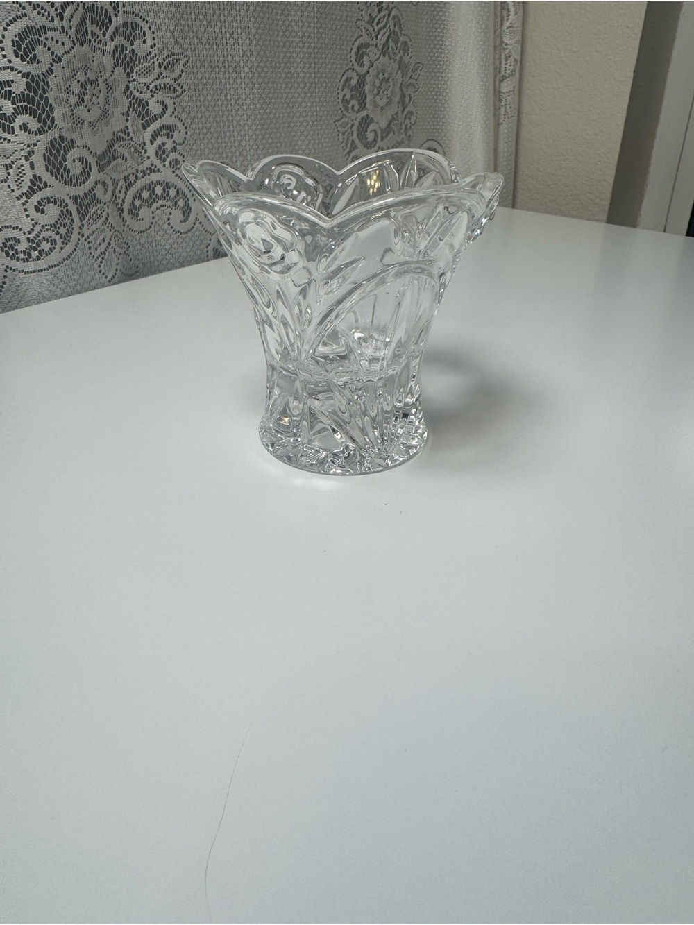 Vintage Princess House American Rose Pattern Glass Vase 3 1/2”x 3 3/4”